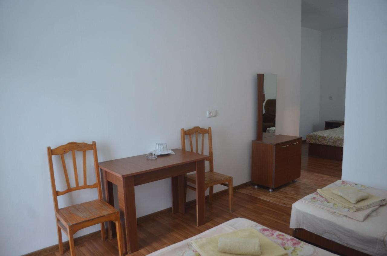 Akhmed Guest House Kwariati Exterior foto