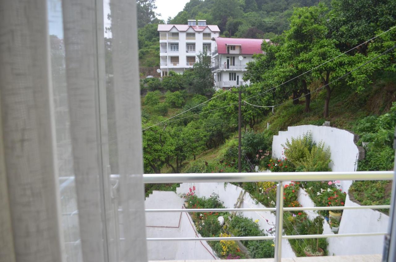 Akhmed Guest House Kwariati Exterior foto